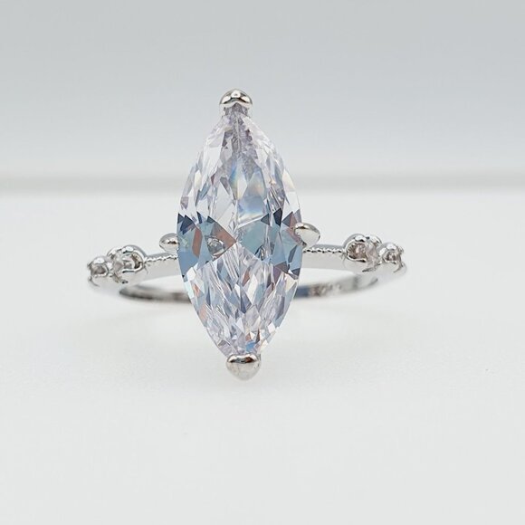 🍂   Exclusive 3A Marquise Cut Cubic Zirconia Ring for Women, FB16FA1061 - Picture 3 of 5